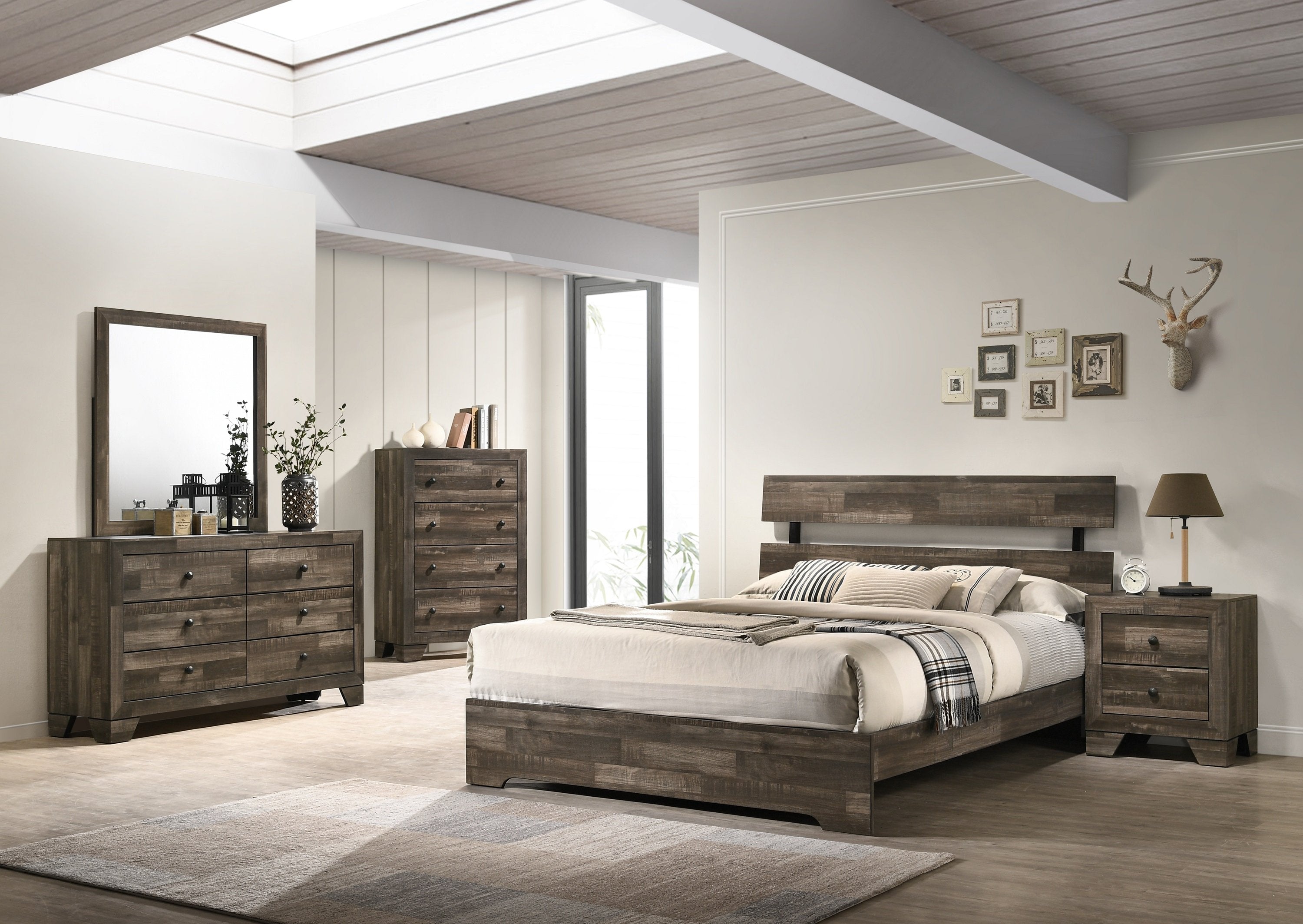るーむ　room Full Size Platform Bed with Storage Headboard & Charging