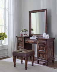 G223033 Vanity Stool