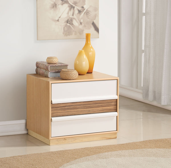 Betella Natural Accent Table